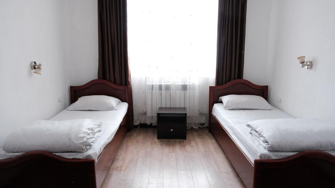 Apple Hostel Μπισκέκ Εξωτερικό φωτογραφία
